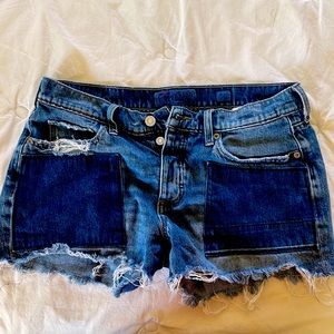 Women’s, Lucky Brand Shorts. Button fly. Great condition, size 0/25.